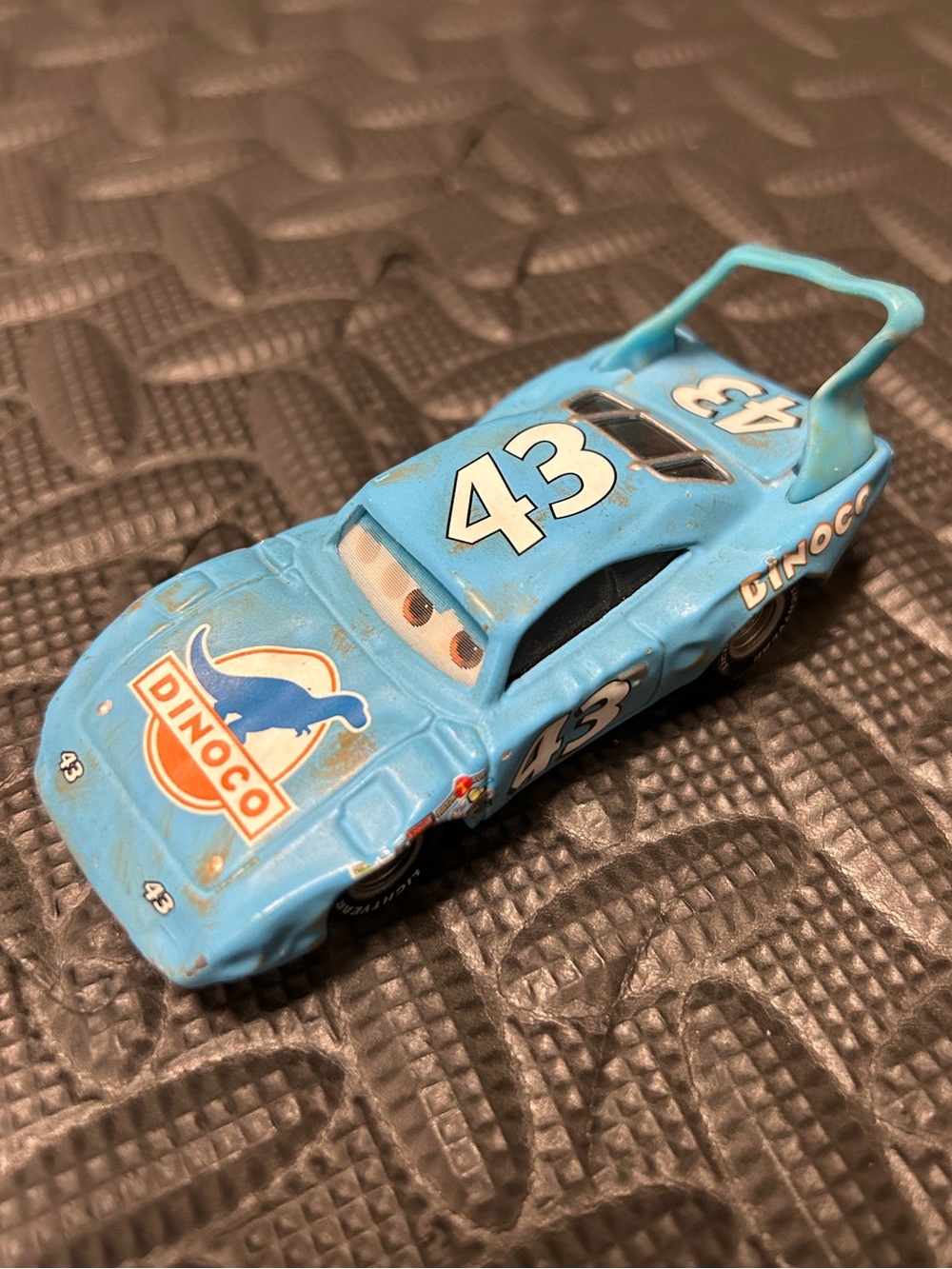 Disney Pixar Cars Race Damaged The King Strip Weathers Dinoco #43 Diecast 1:55